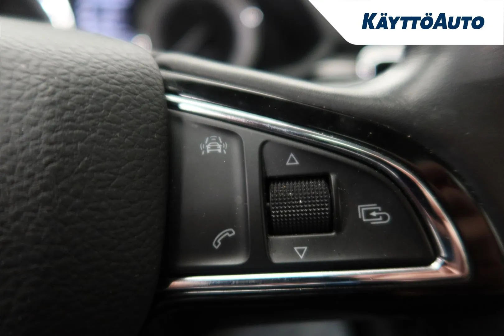 Skoda Superb YKE-348 carousel image