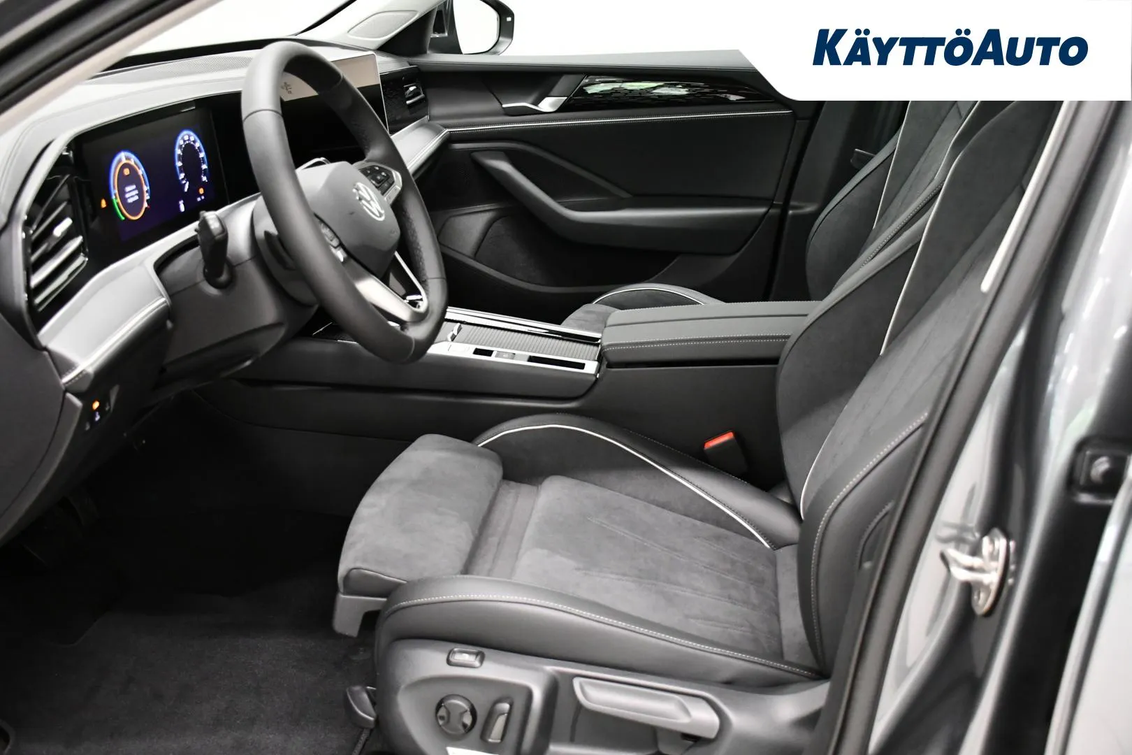 Volkswagen Passat XTL-666 carousel image