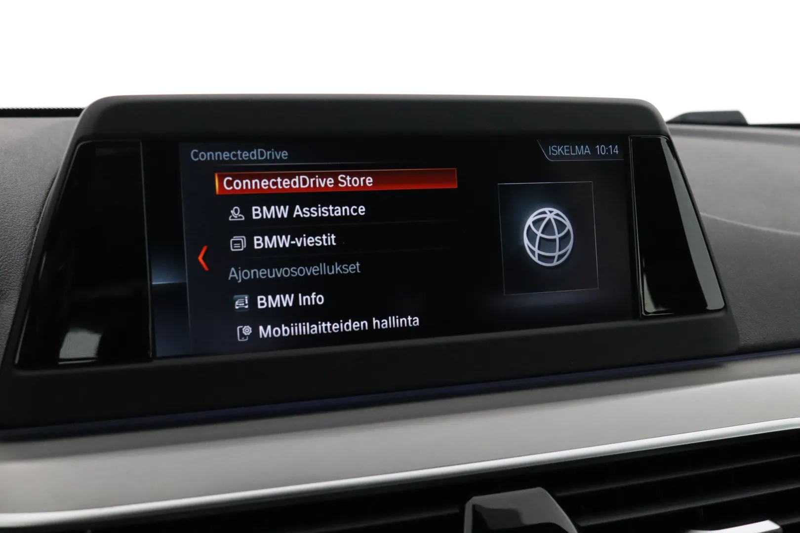BMW 520 NLG-175 carousel image