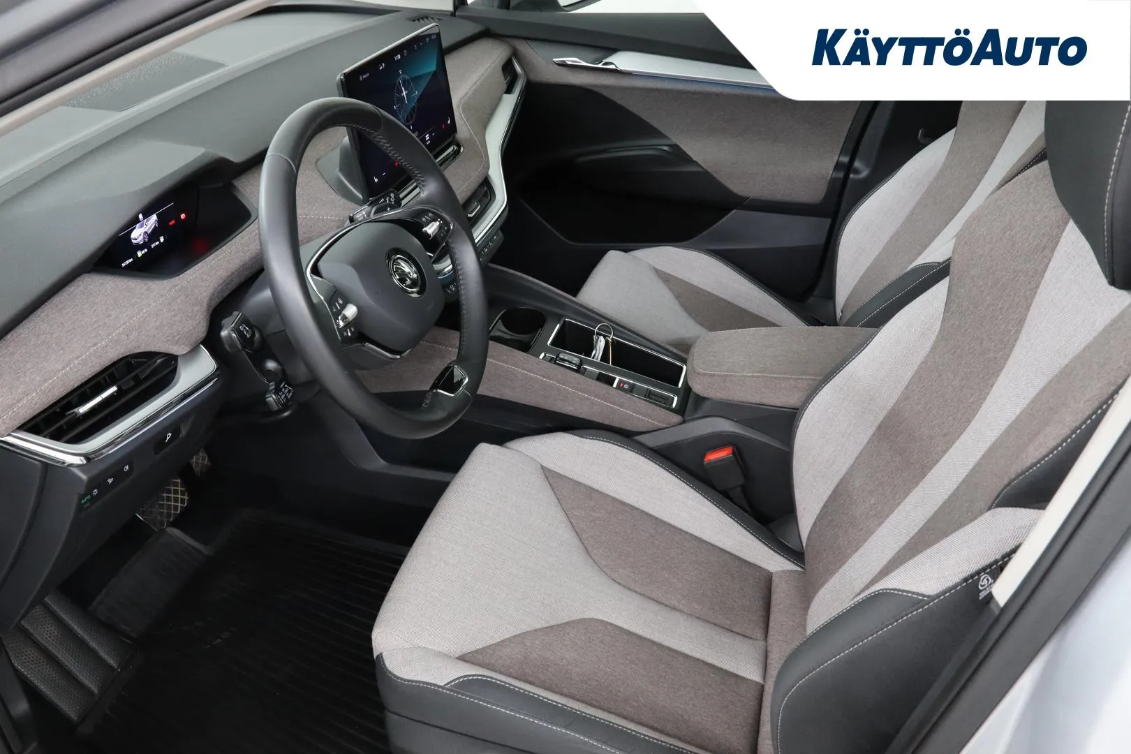Skoda Enyaq SOX-463 carousel image
