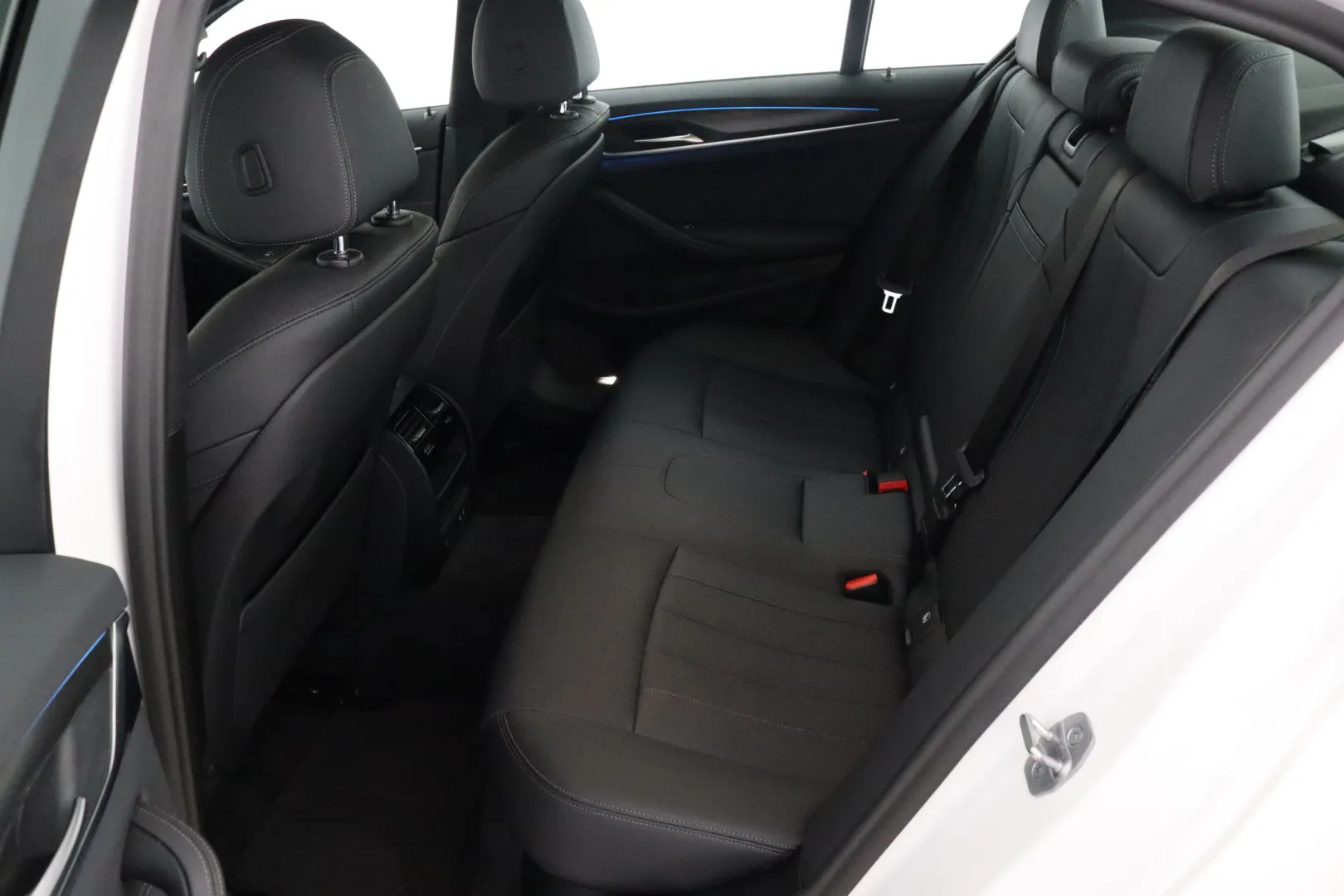 BMW 530 ZNV-246 carousel image