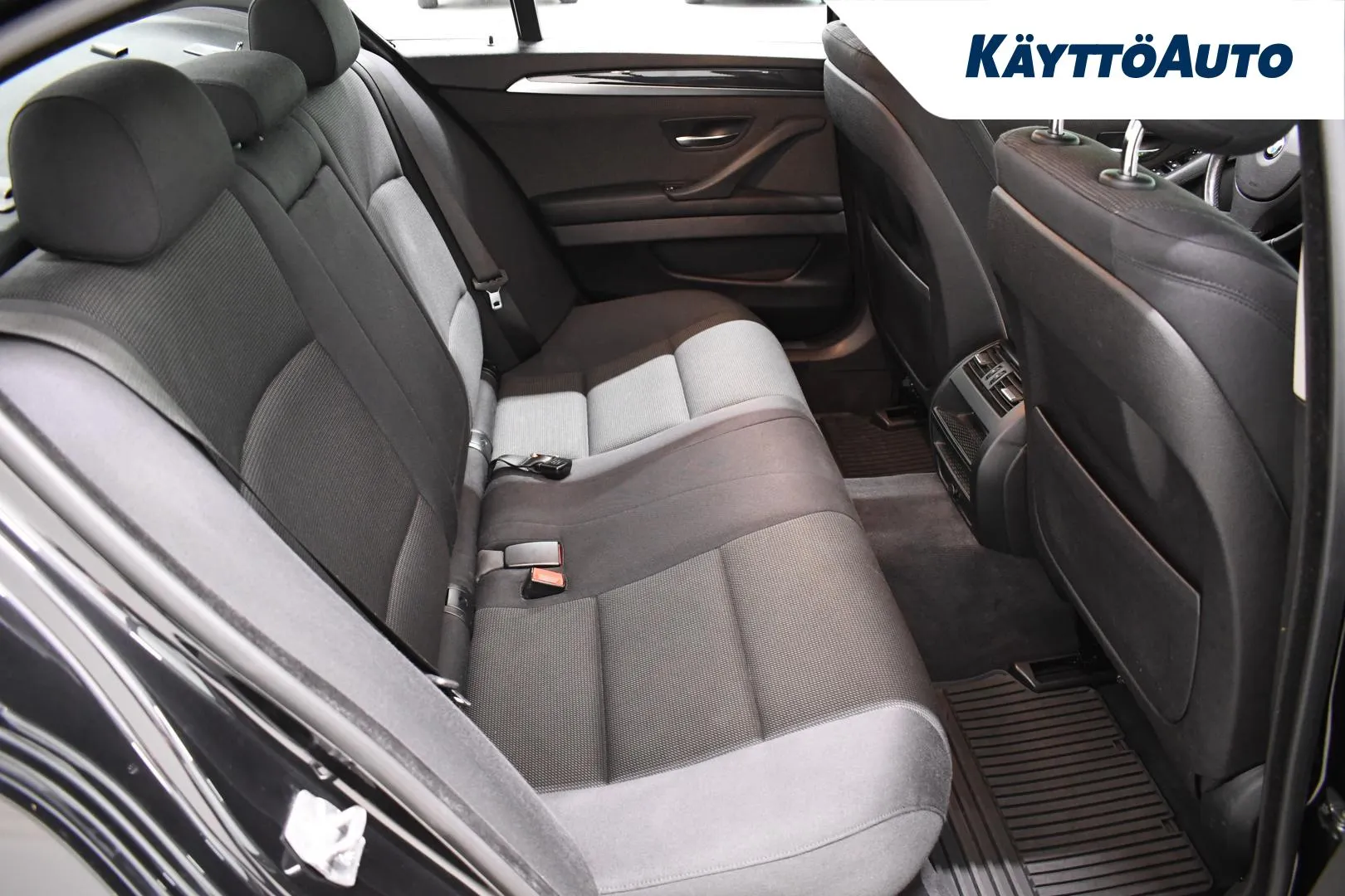 BMW 520 SLE-363 carousel image