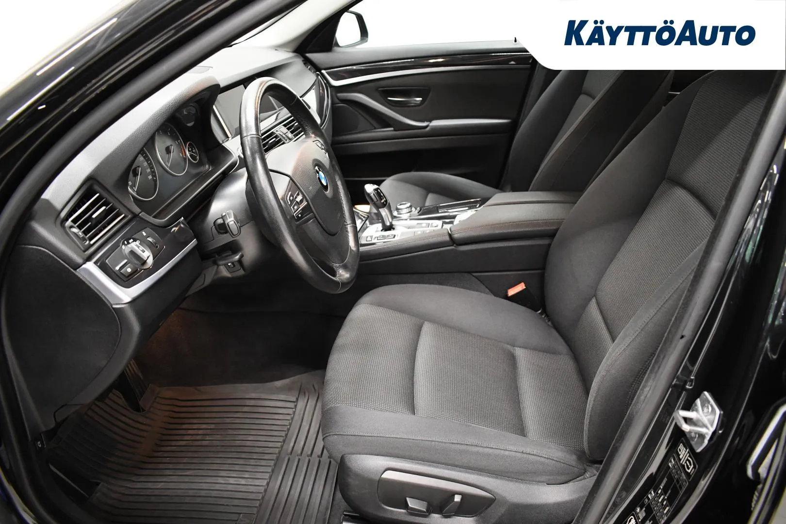 BMW 520 SLE-363 carousel image