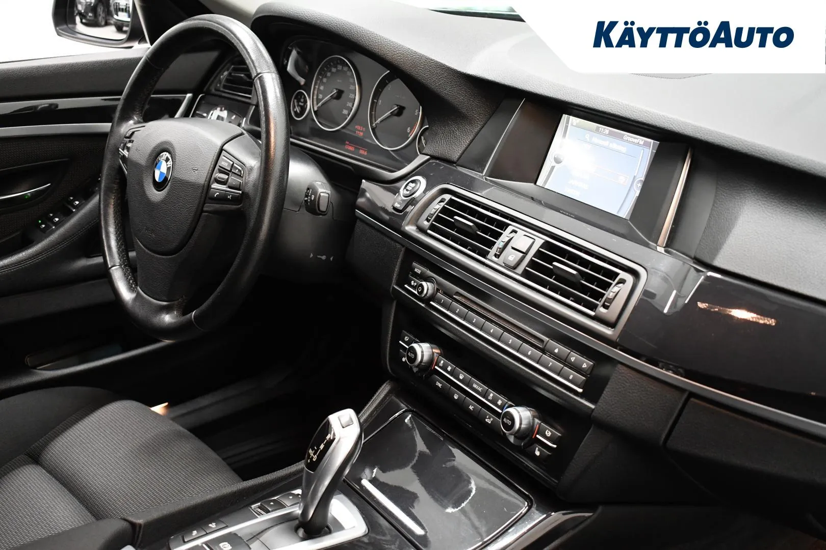 BMW 520 SLE-363 carousel image