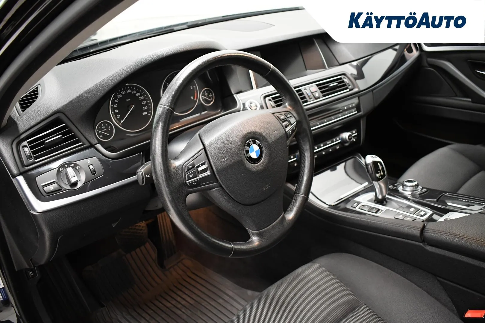 BMW 520 SLE-363 carousel image