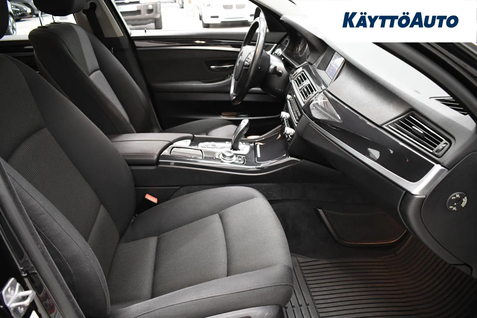BMW 520 SLE-363 carousel image