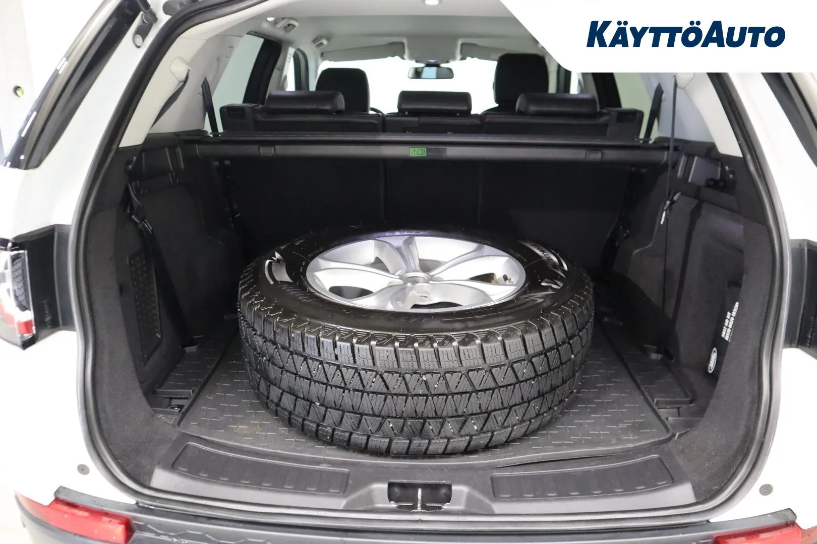 Land Rover Discovery Sport SME-703 carousel image