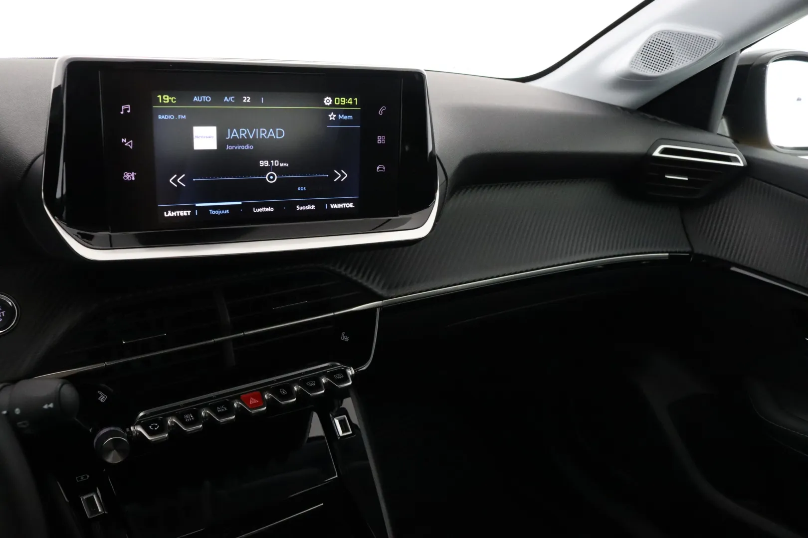 PEUGEOT e-208 JML-136 carousel image