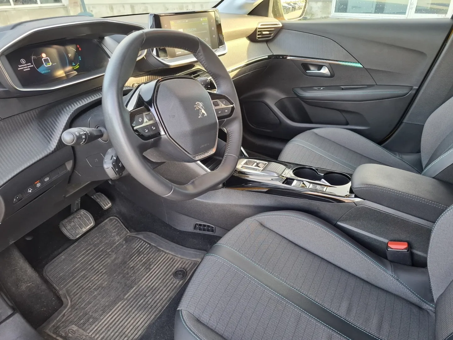PEUGEOT e-208 JML-136 carousel image