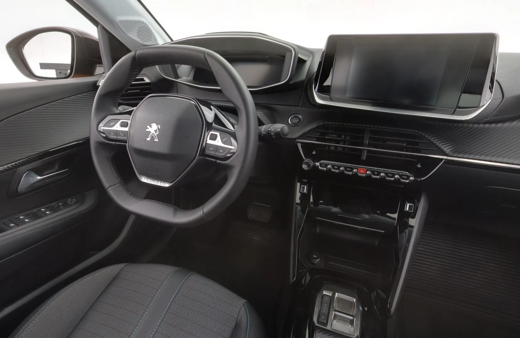 PEUGEOT e-208 JML-136 carousel image
