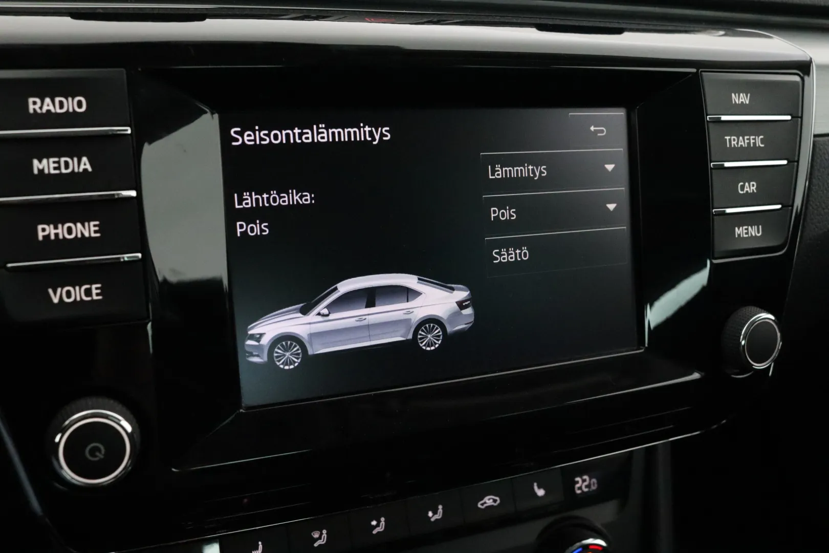 SKODA Superb BTL-640 carousel image
