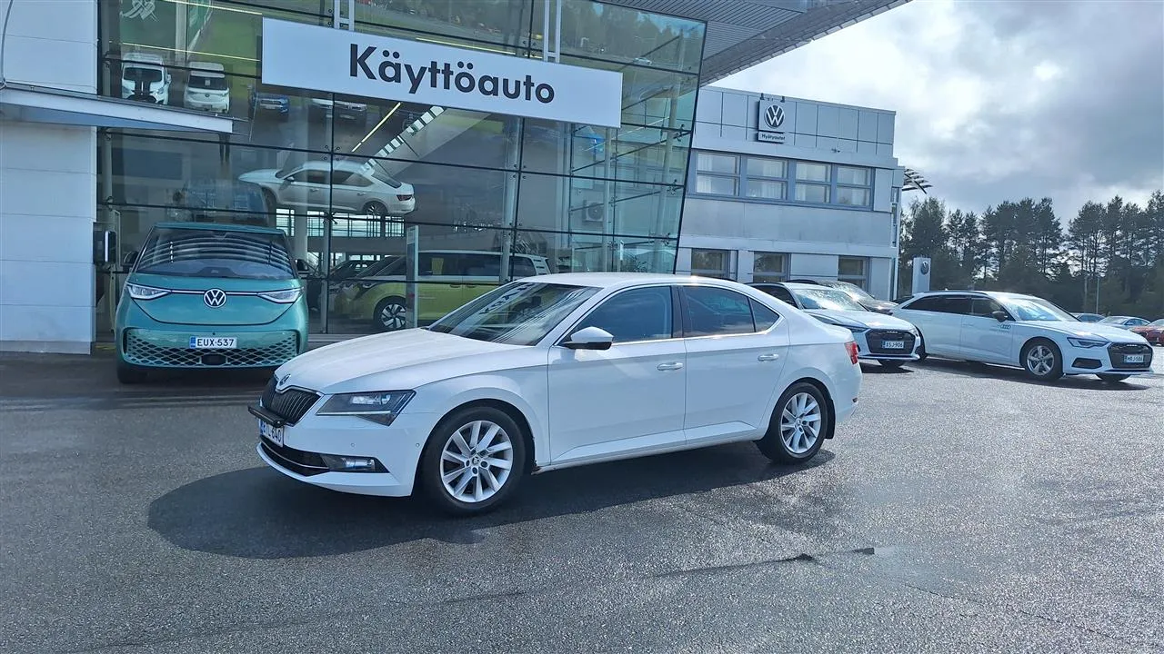 SKODA Superb BTL-640 carousel image