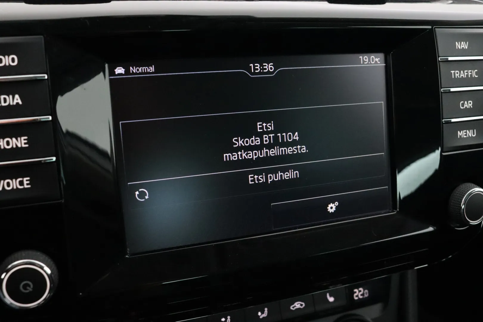 SKODA Superb BTL-640 carousel image
