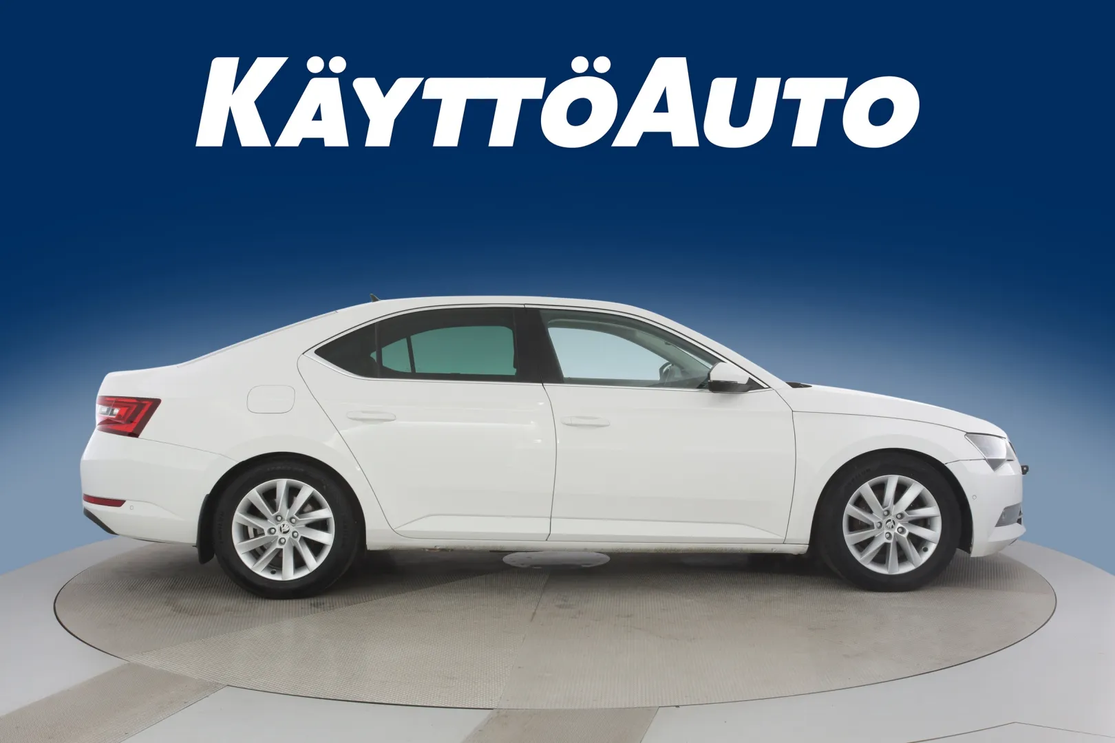 SKODA Superb BTL-640 carousel image