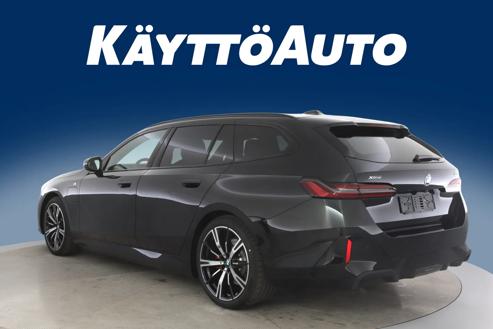BMW 530e CSI-927 carousel image