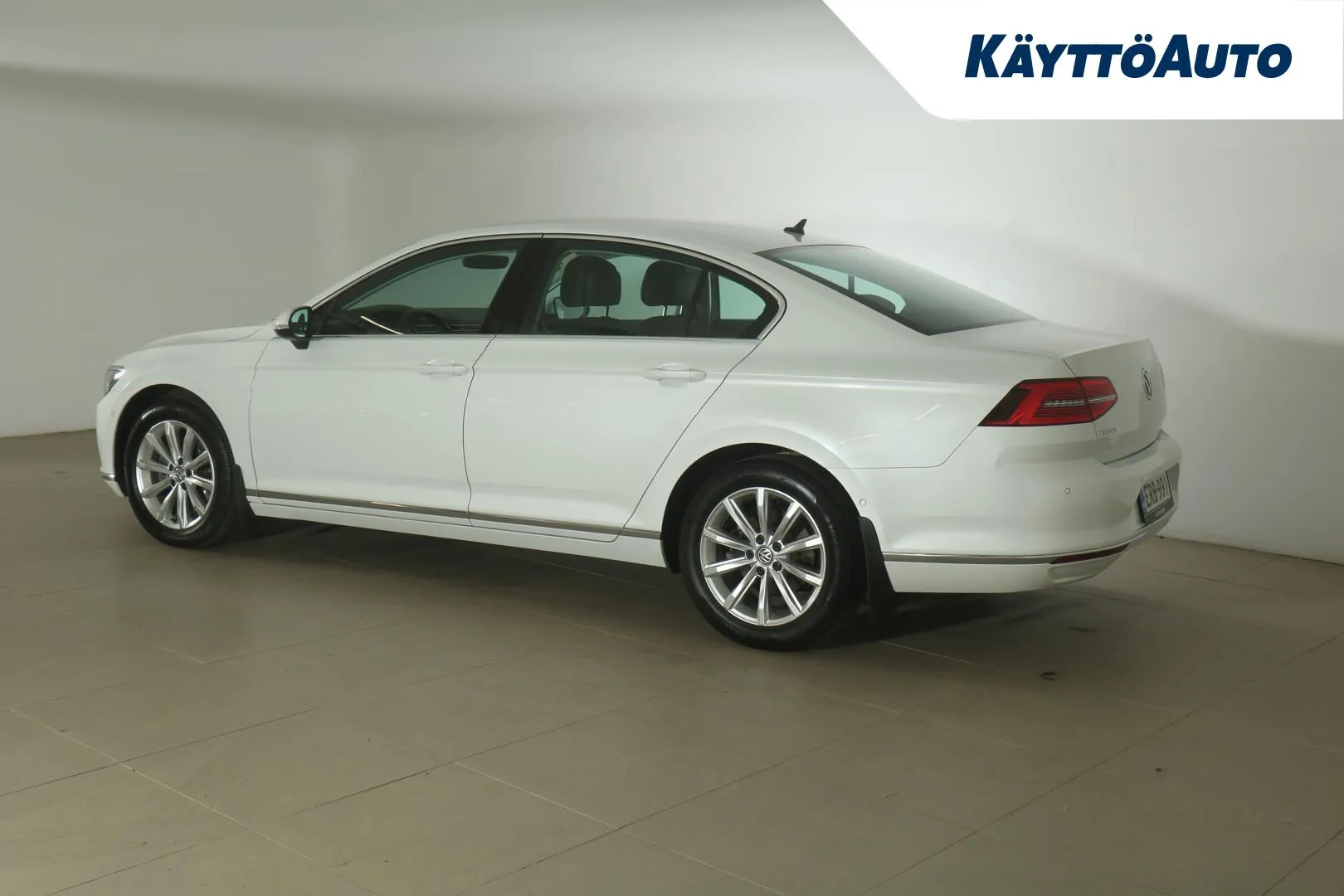 VOLKSWAGEN Passat ERB-991 carousel image