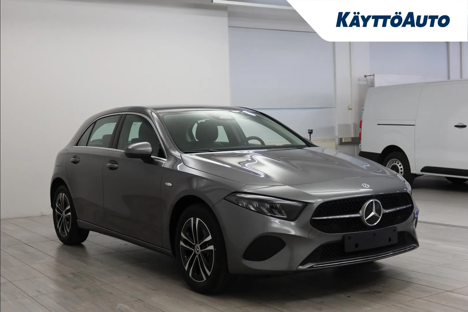 Mercedes-Benz A RXN-802 carousel image