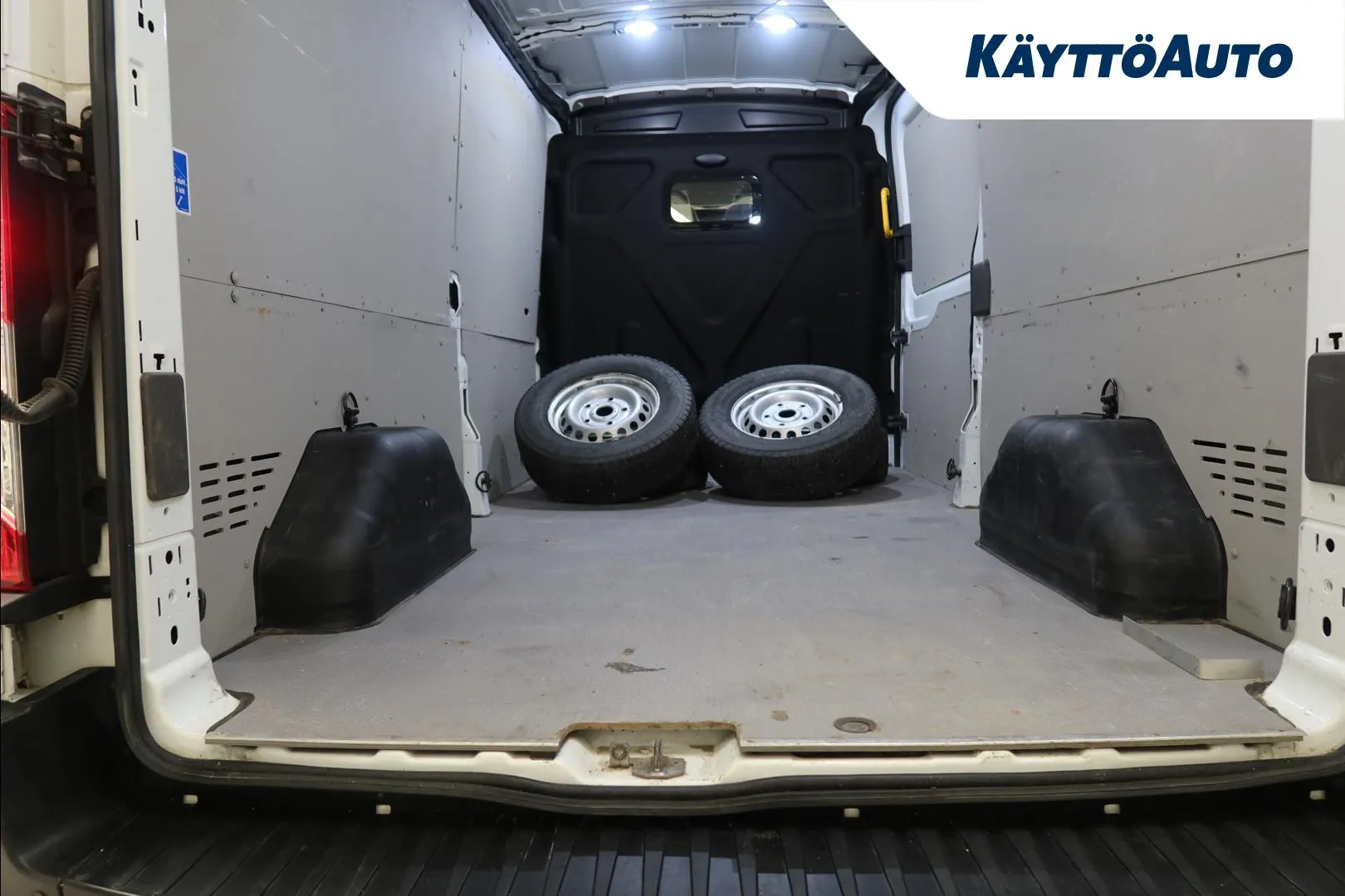 Ford Transit JLY-255 carousel image
