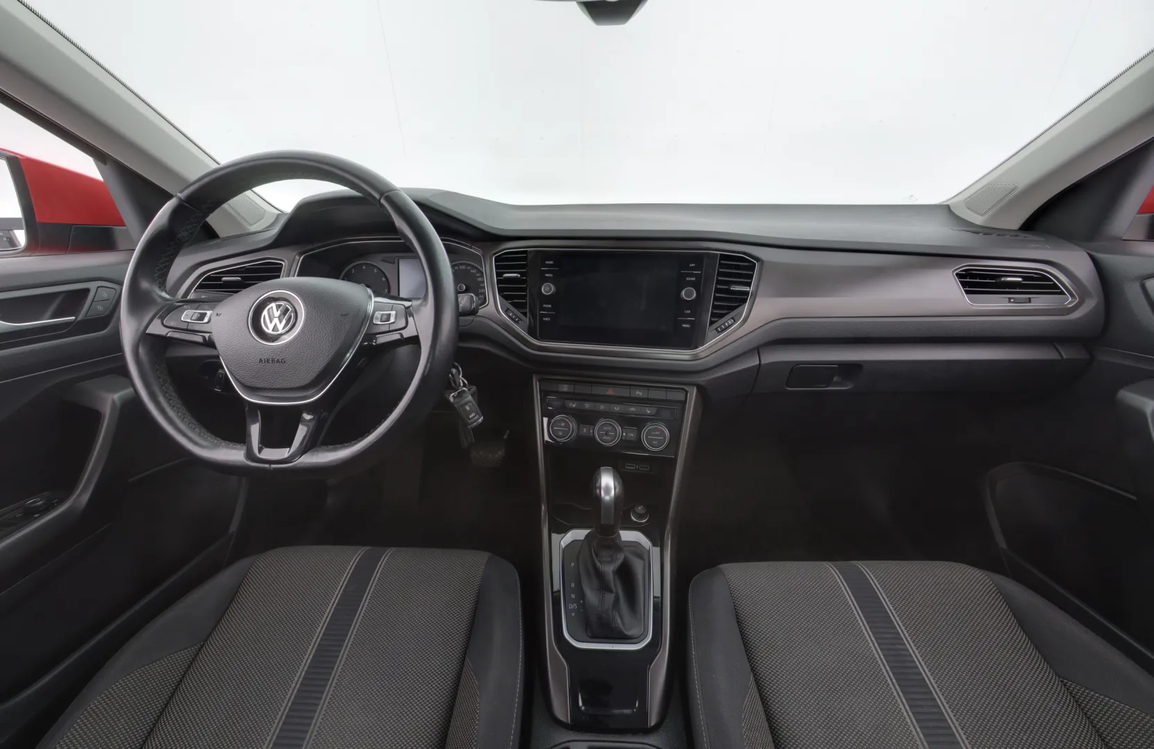 VOLKSWAGEN T-Roc NLU-537 carousel image