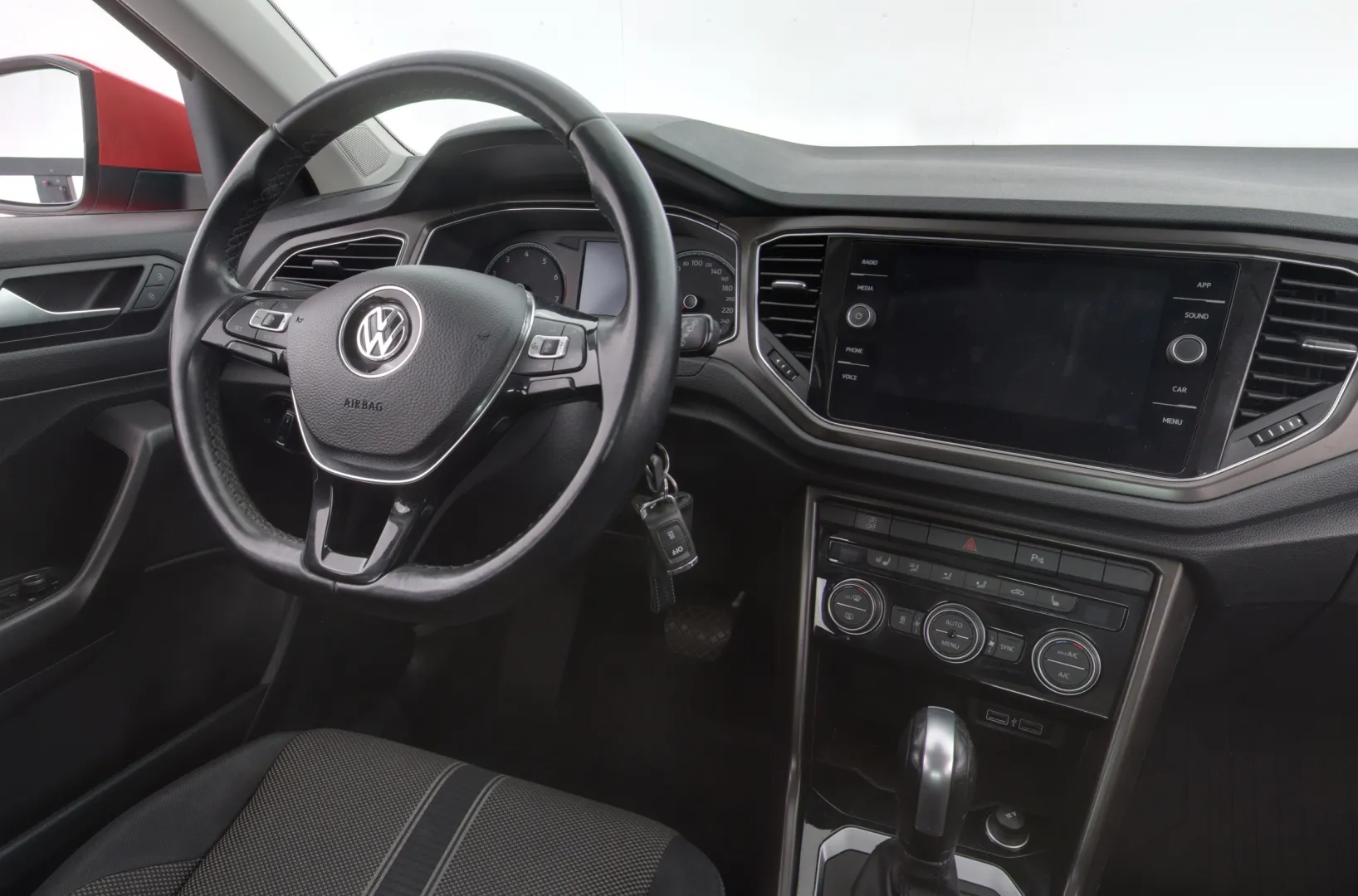 VOLKSWAGEN T-Roc NLU-537 carousel image