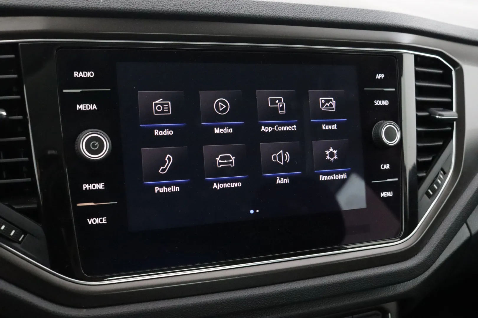 VOLKSWAGEN T-Roc NLU-537 carousel image