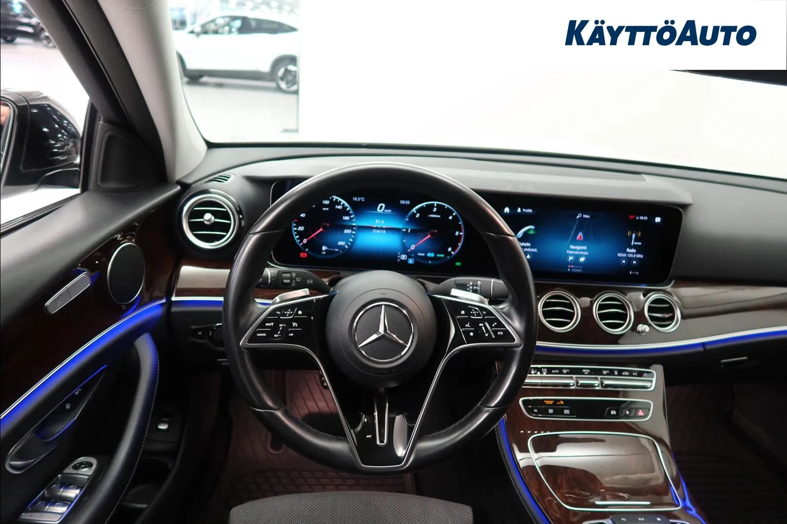 MERCEDES-BENZ E LSK-149 carousel image