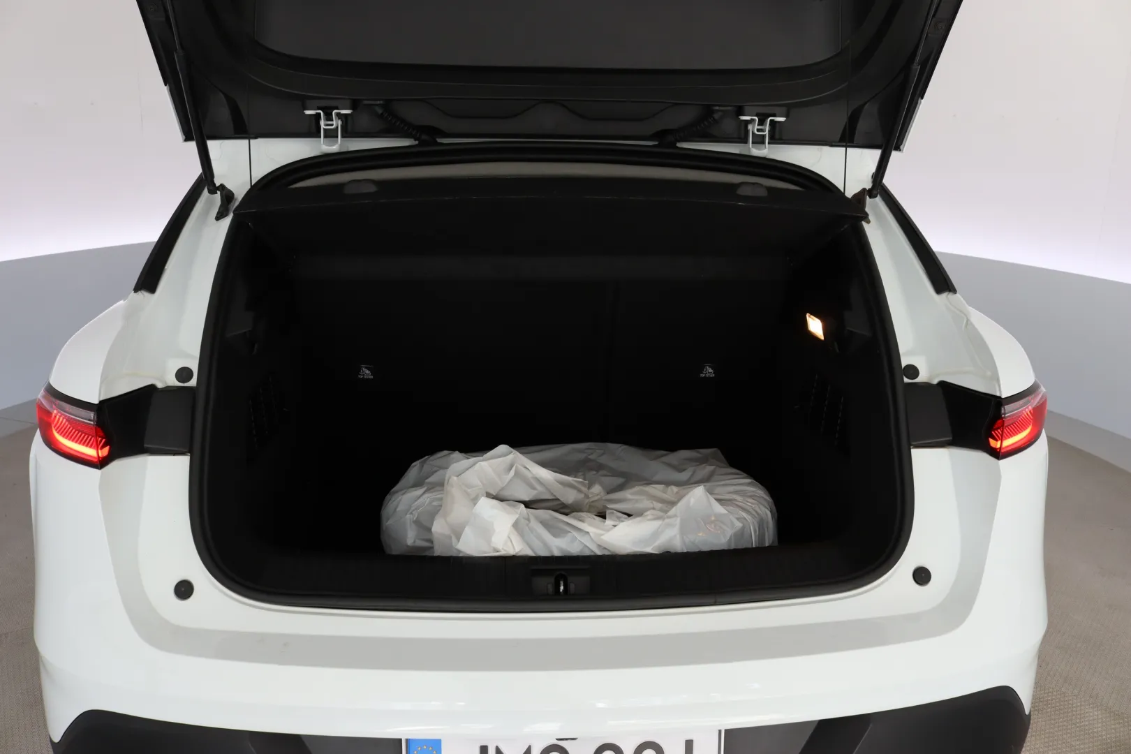 RENAULT Megane JMO-201 carousel image
