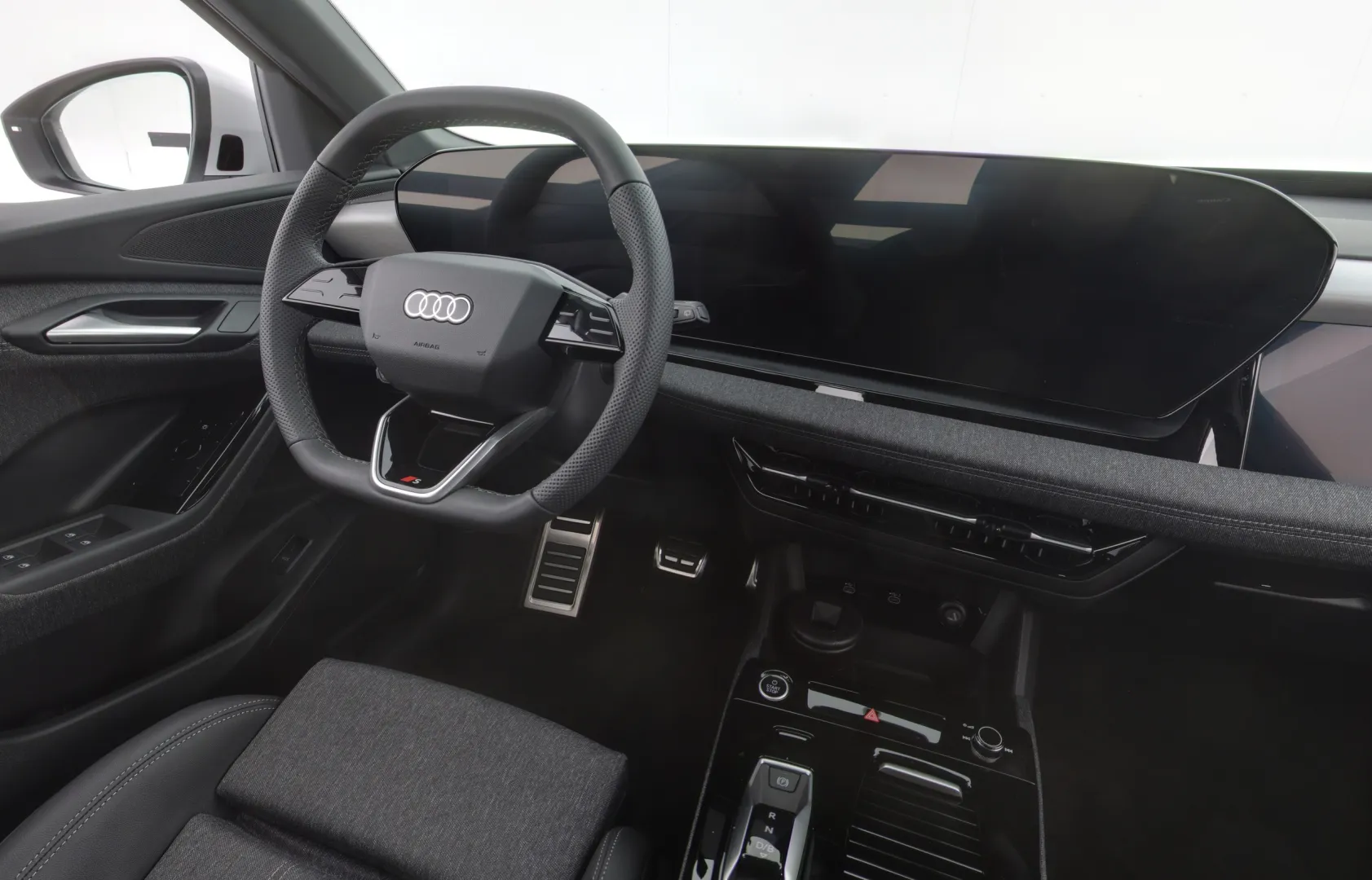 Audi Q6 e-tron JOC-423 carousel image