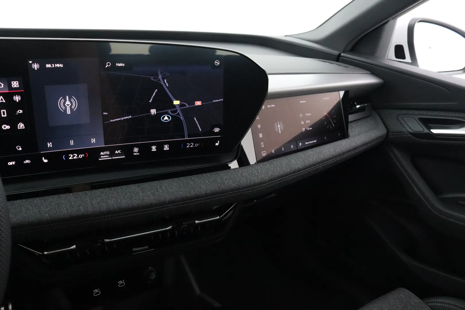 Audi Q6 e-tron JOC-423 carousel image