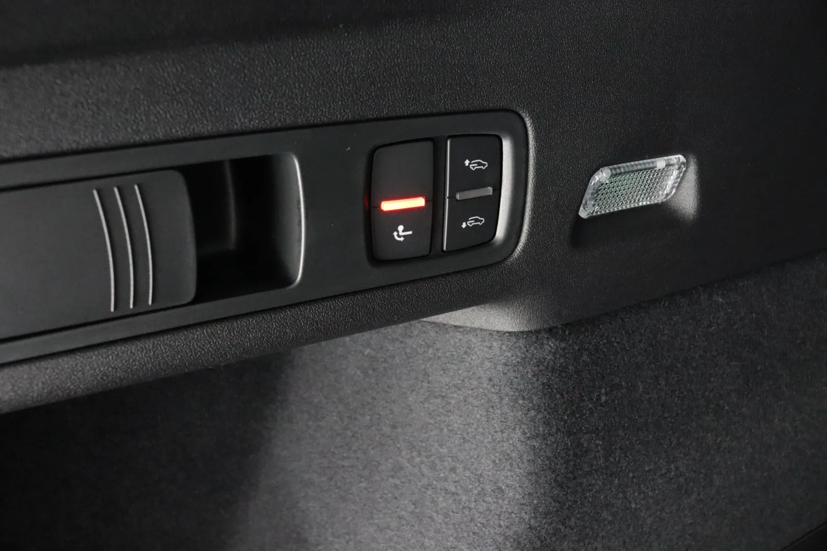 Audi Q6 e-tron JOC-423 carousel image