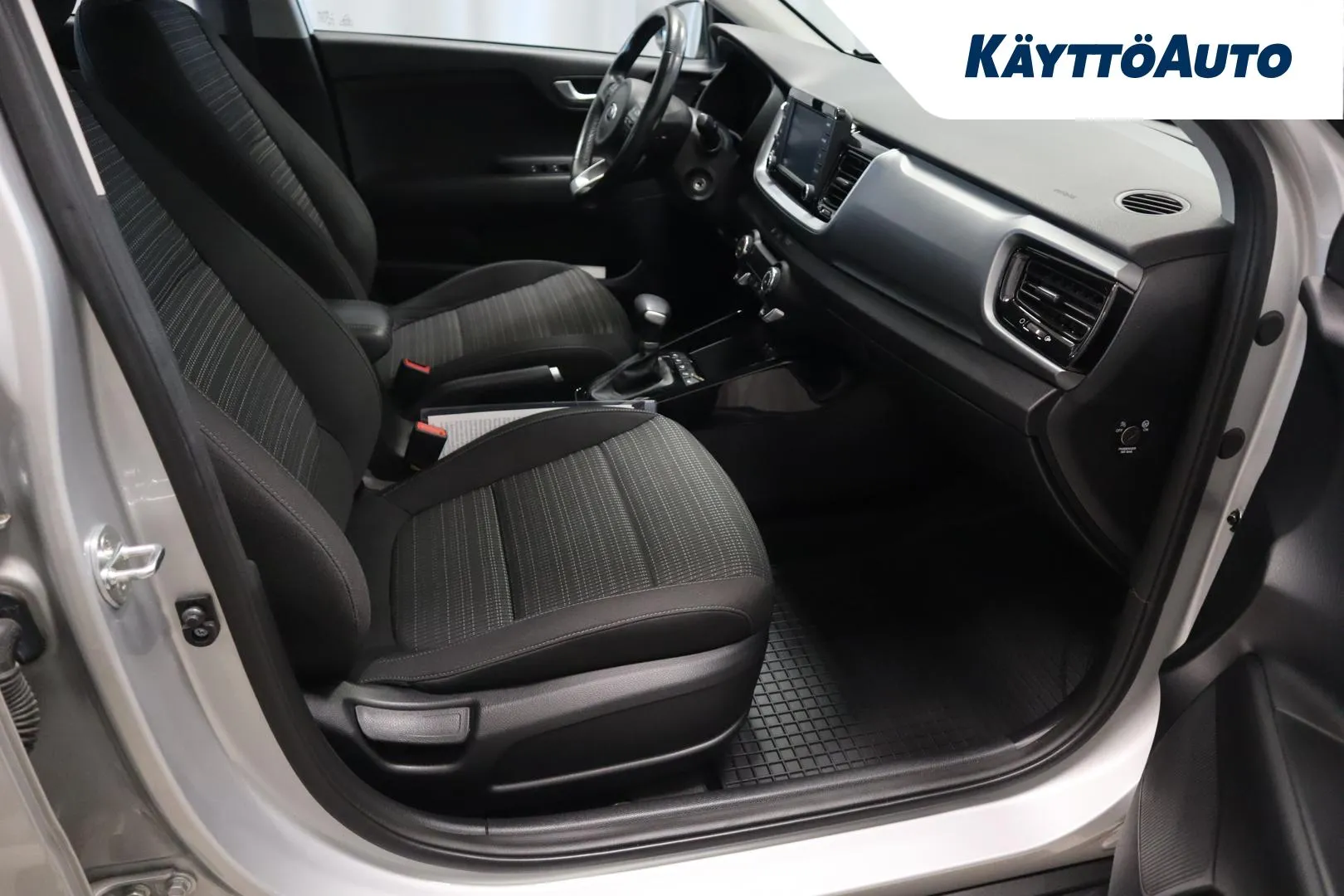 KIA Stonic ZNK-106 carousel image