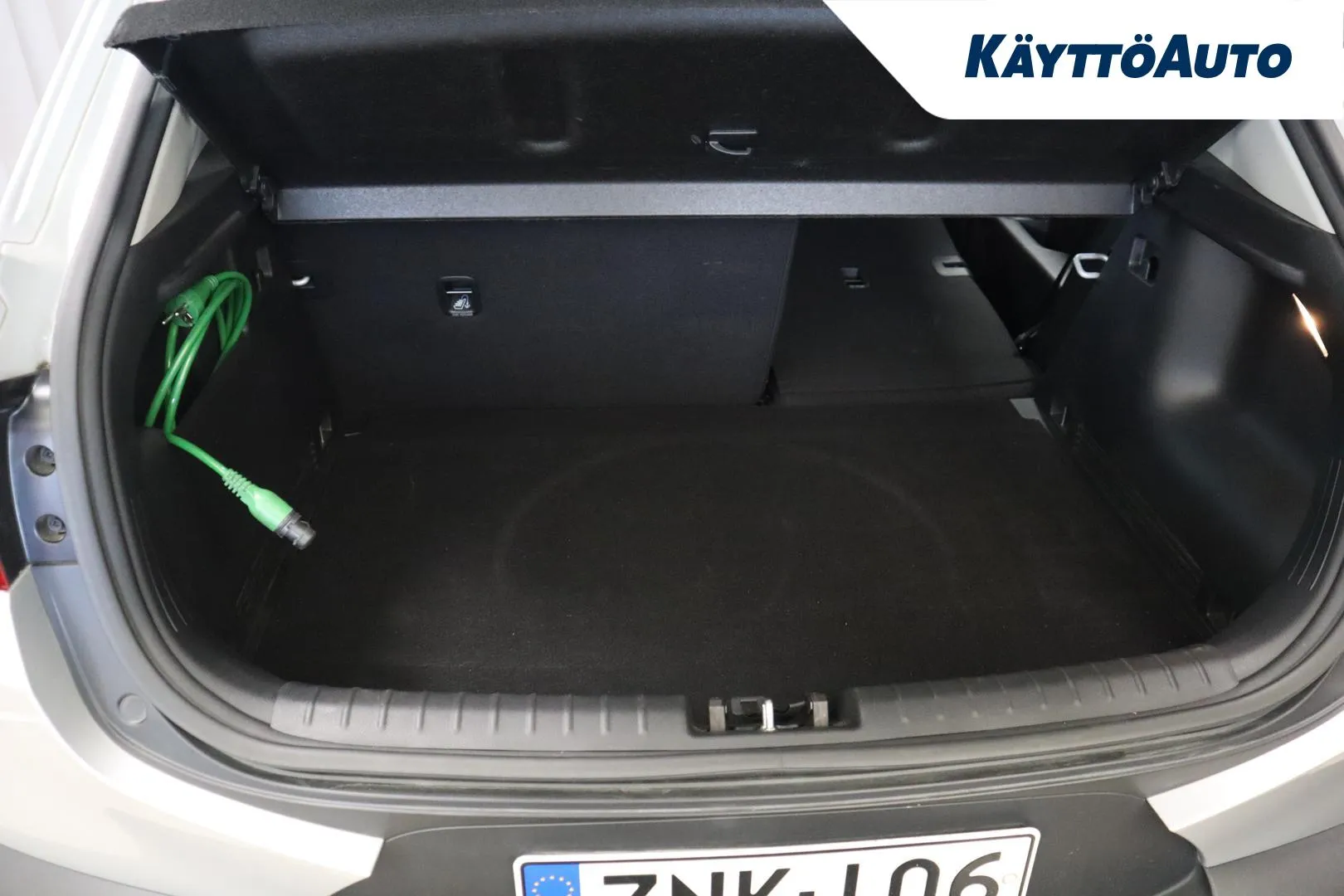 KIA Stonic ZNK-106 carousel image