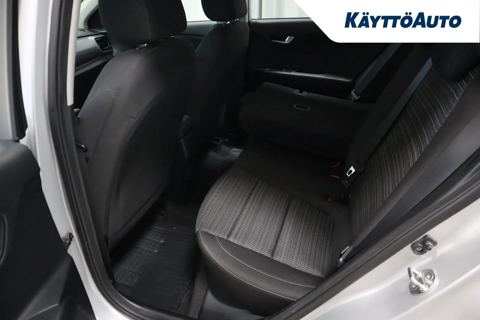 KIA Stonic ZNK-106 carousel image