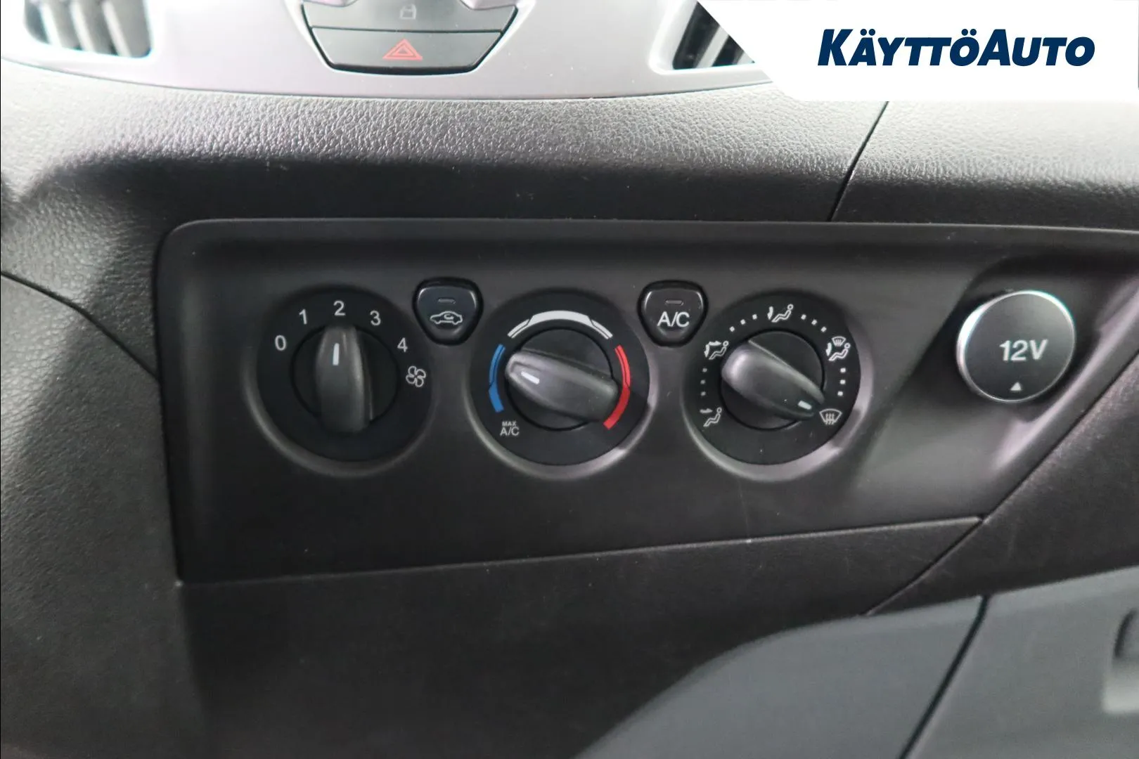 FORD Transit Custom ZKT-944 carousel image
