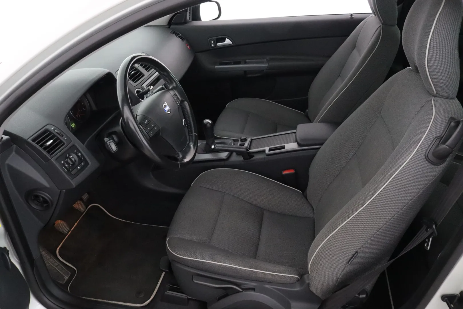 Volvo C30 HTI-871 carousel image