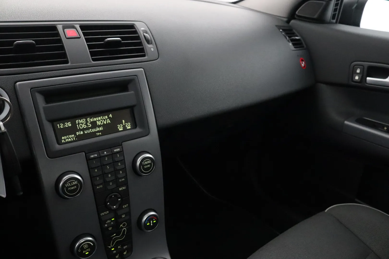 Volvo C30 HTI-871 carousel image