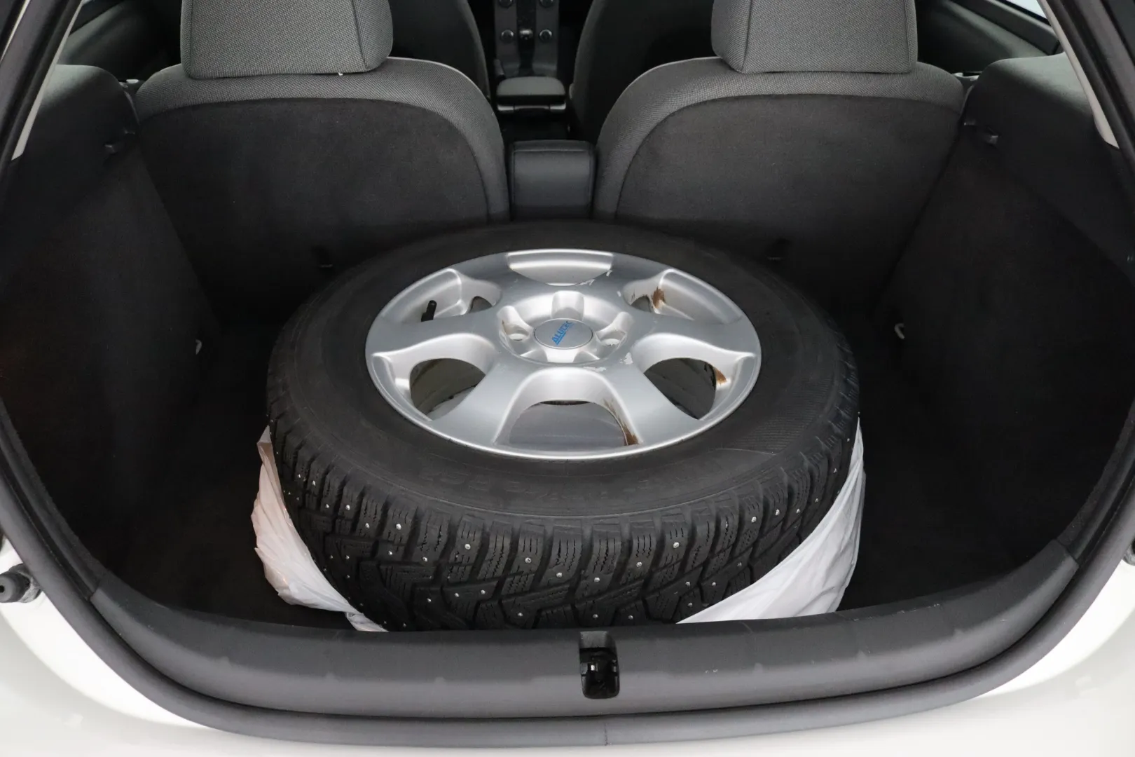 Volvo C30 HTI-871 carousel image