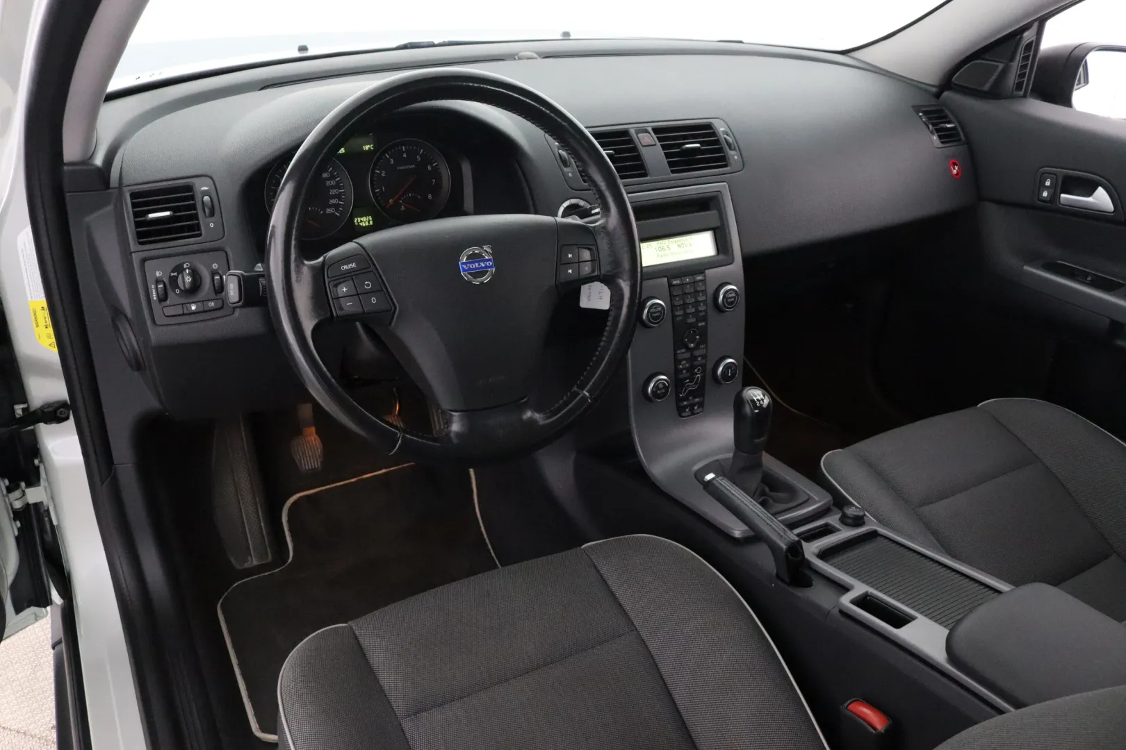 Volvo C30 HTI-871 carousel image