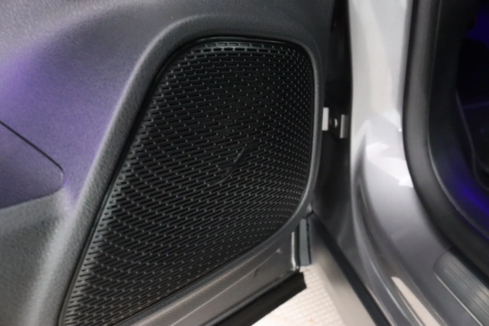 MERCEDES-BENZ EQA OZZ-580 carousel image