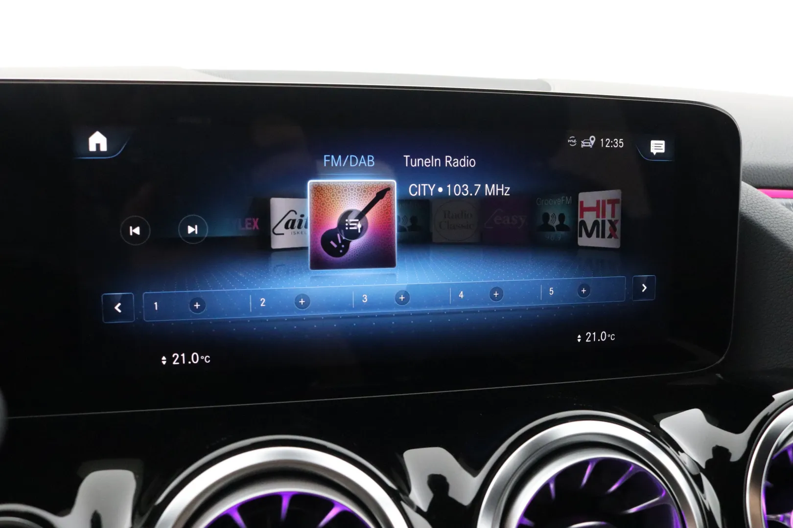MERCEDES-BENZ EQA OZZ-580 carousel image