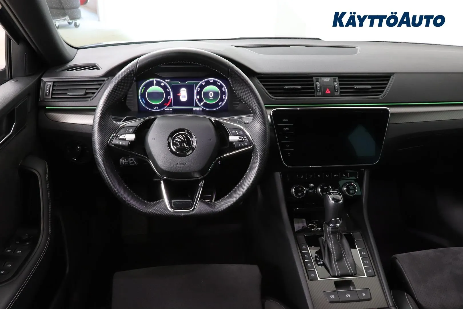 Skoda Superb FPV-780 carousel image