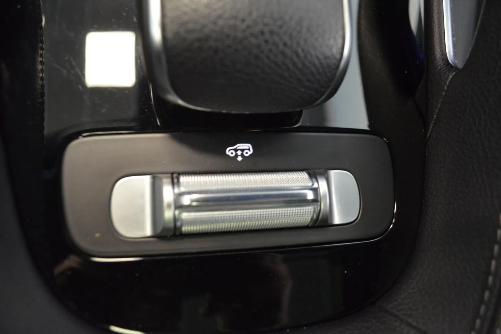 MERCEDES-BENZ GLE IXZ-610 carousel image