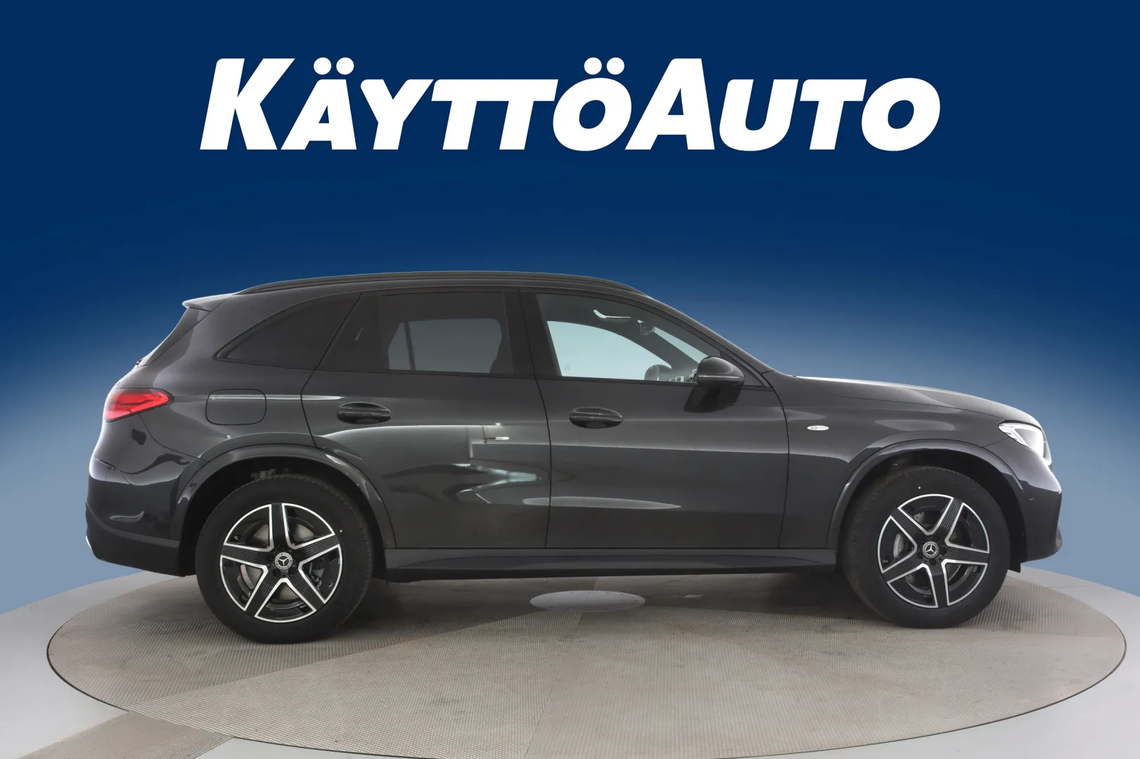 Mercedes-Benz GLC ZPP-682 carousel image