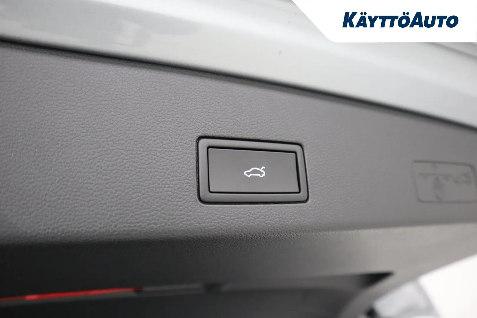 Volkswagen Golf ZPP-809 carousel image