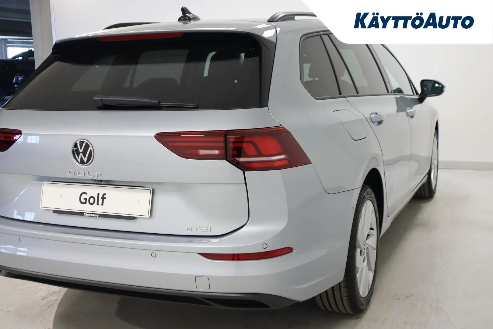 Volkswagen Golf ZPP-809 carousel image