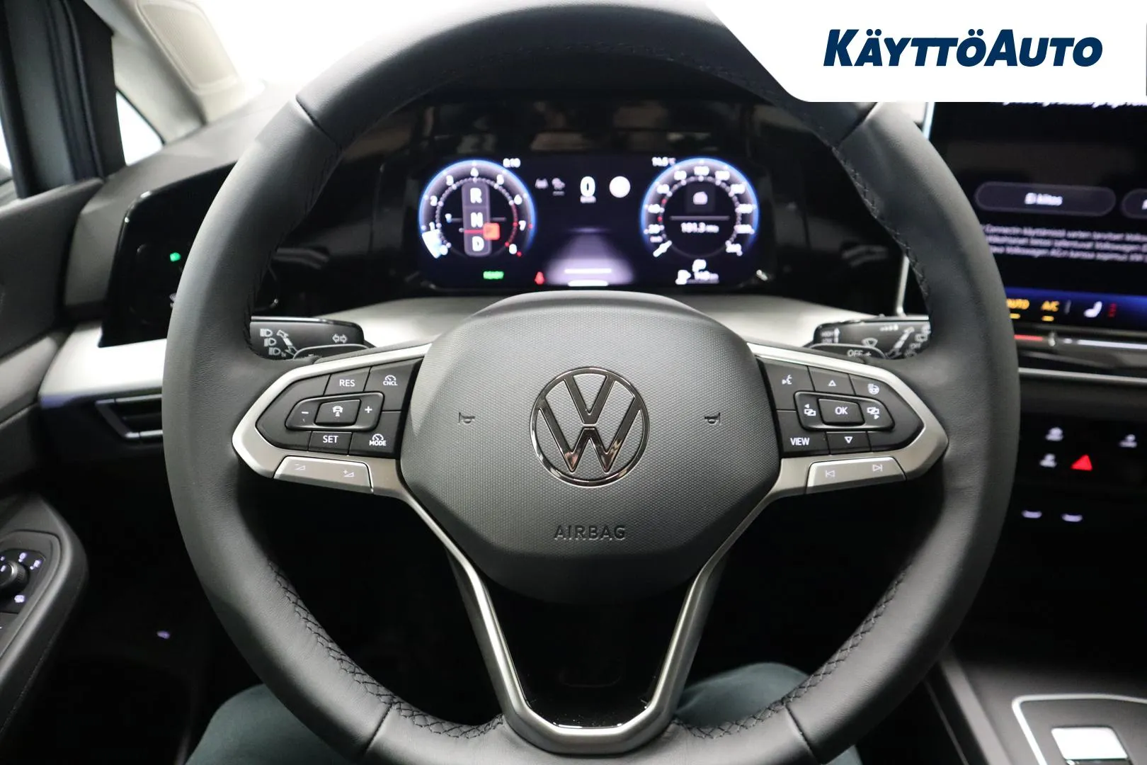 Volkswagen Golf ZPP-809 carousel image