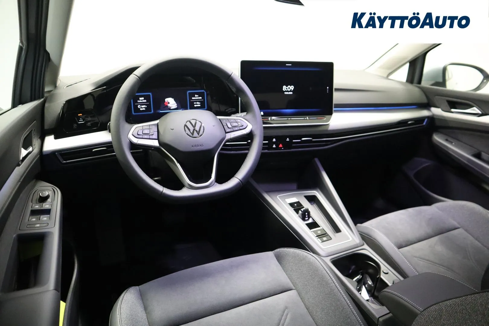 Volkswagen Golf ZPP-809 carousel image