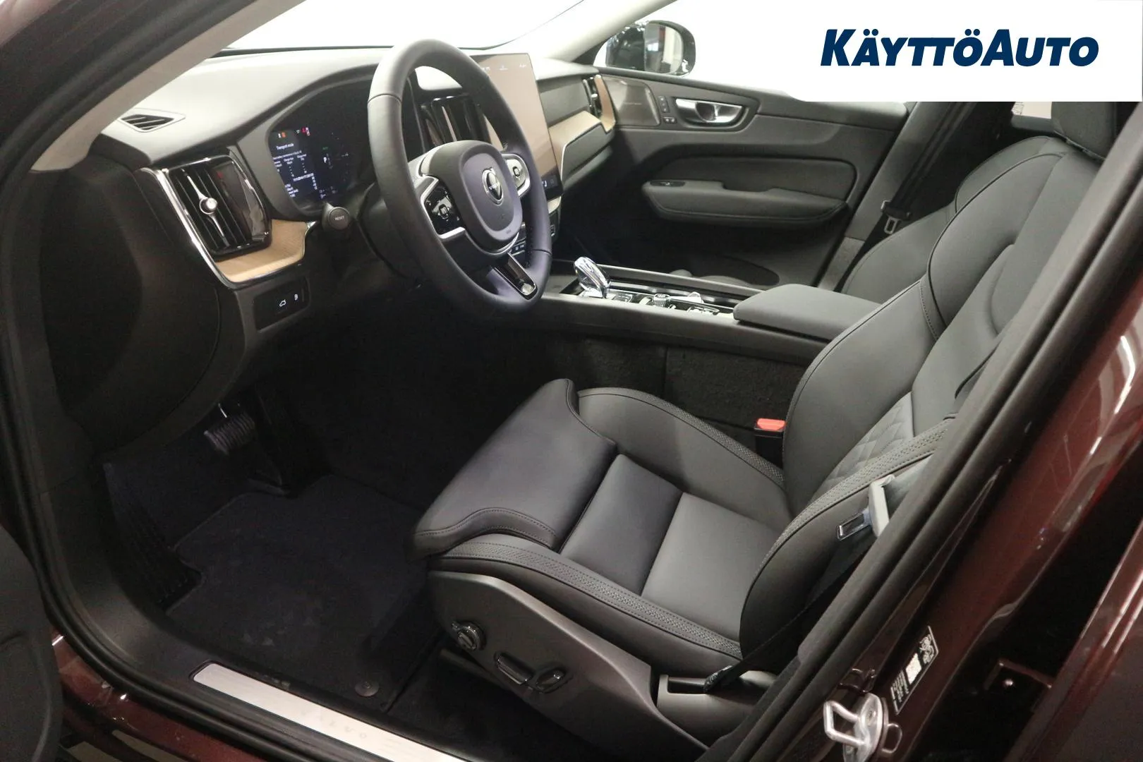 Volvo XC60 ZPM-610 carousel image