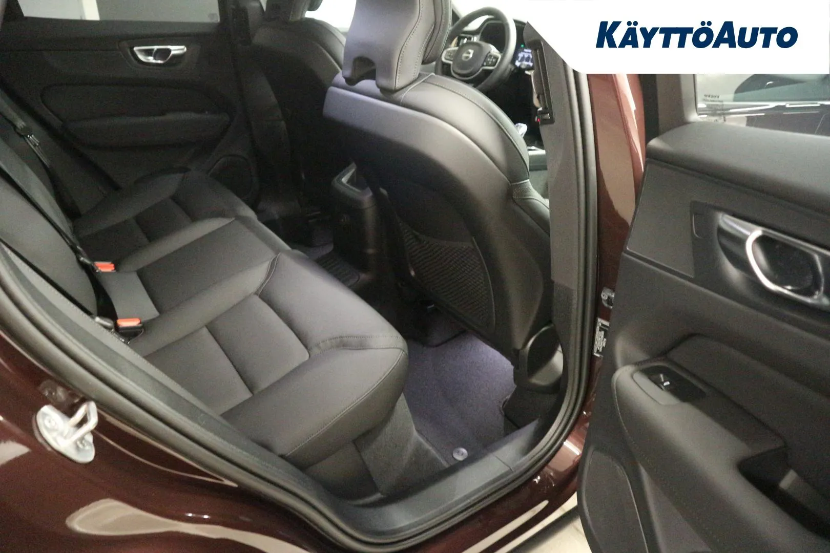 Volvo XC60 ZPM-610 carousel image