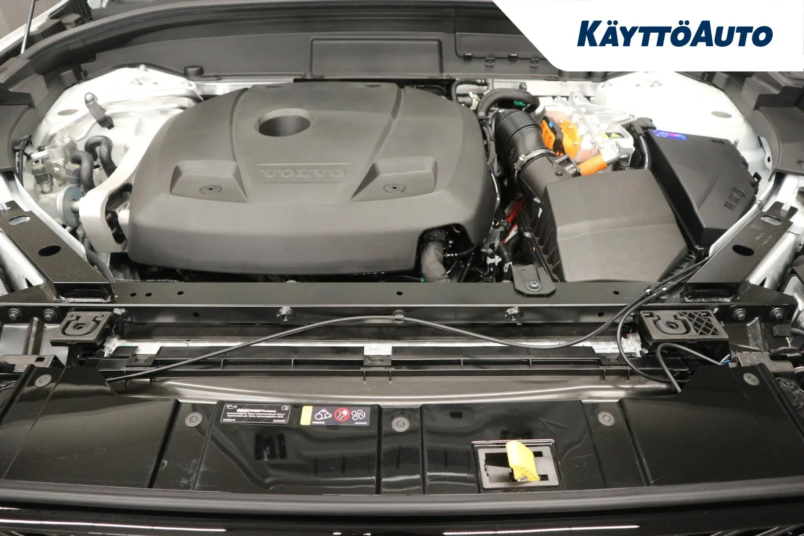Volvo XC60 ZPM-617 carousel image